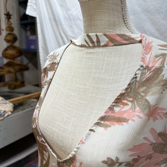 Catherine’s Sheer Brown and Pink Blouse/Cover Up Size 26/28W - Picture 3 of 8
